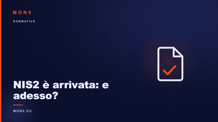 Pannello di controllo di un impianto industriale con indicatori di conformità NIS2 e mappa degli asset OT